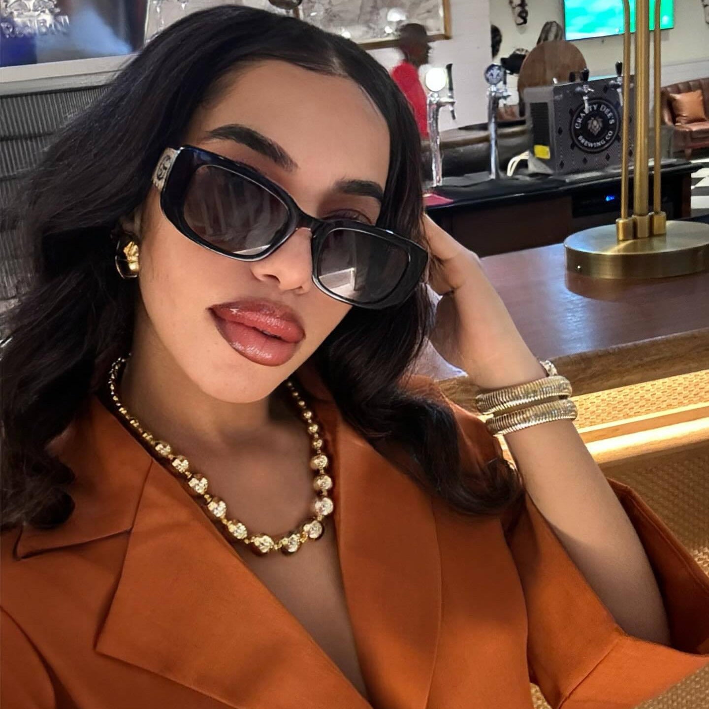 Two-piece Set Loose-fitting Single-breasted Shirt With A Lapel Collar And High-waisted Straight-leg Pants