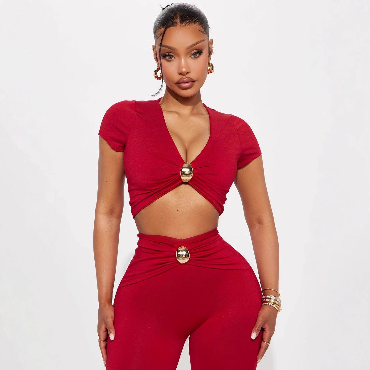 Low-cut V-neck Short-sleeved T-shirt Top With Hardware Waist-length Bodycon Trousers Set